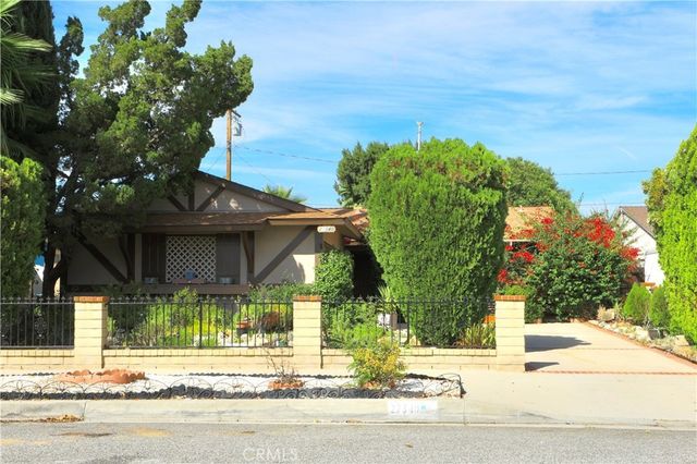27340 Arriola Avenue, Saugus