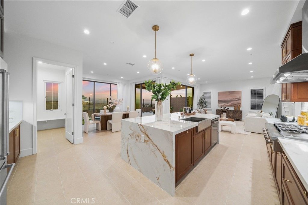 149 Summerland, Irvine