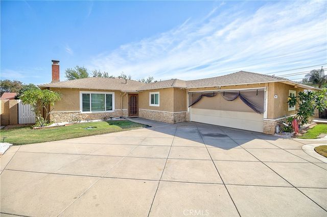 10884 Cypress Ave, Riverside