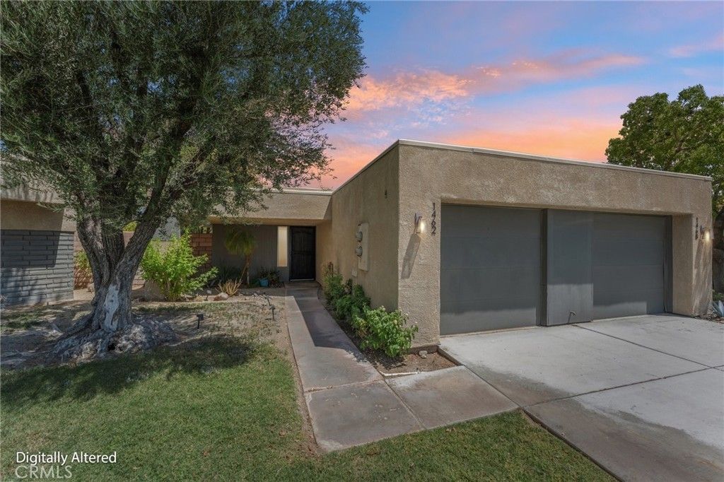 1462 Sunflower Circle N, Palm Springs