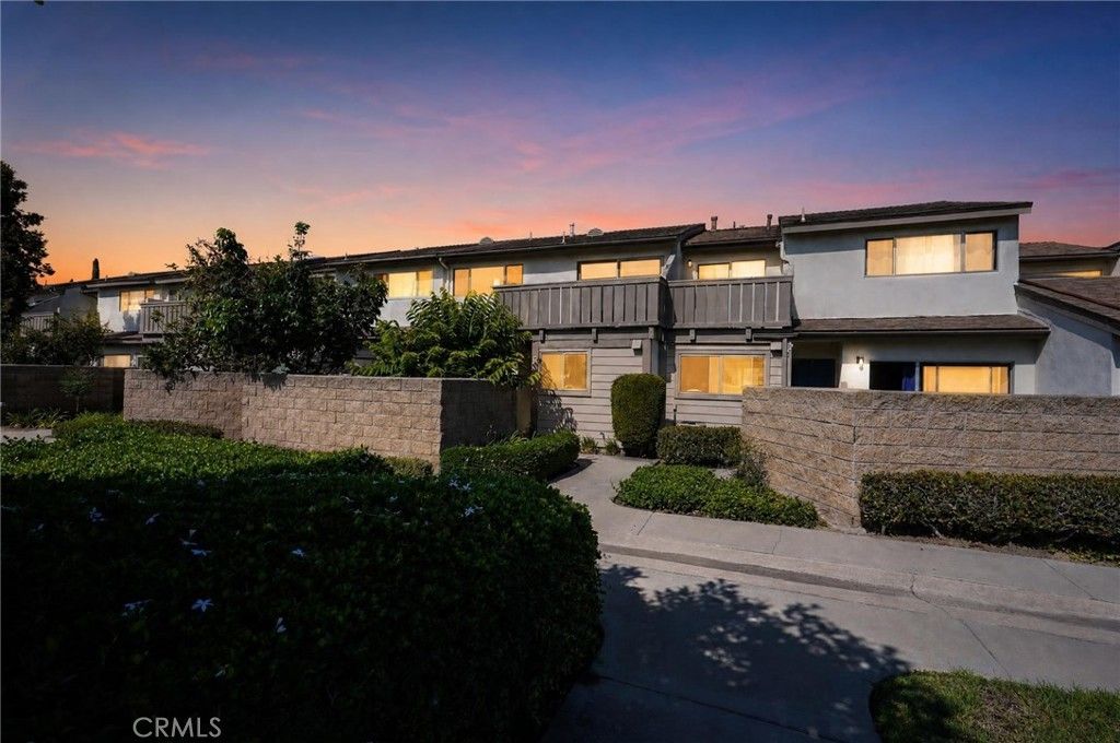 5130 W 1st # E, Santa Ana