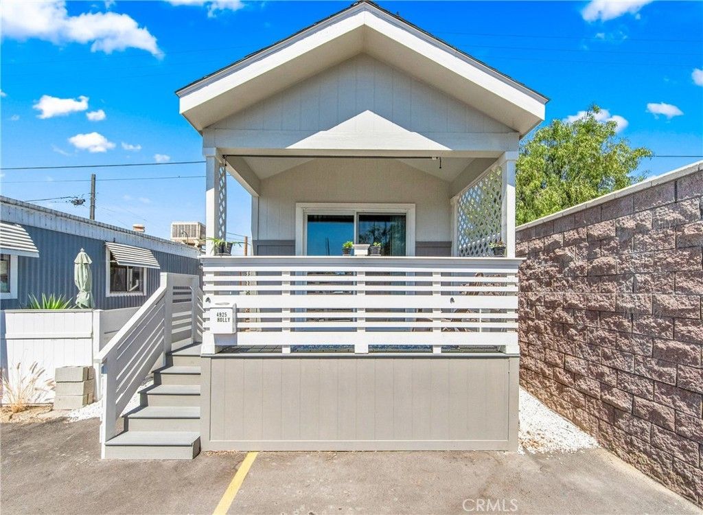 4925 Holly, Long Beach