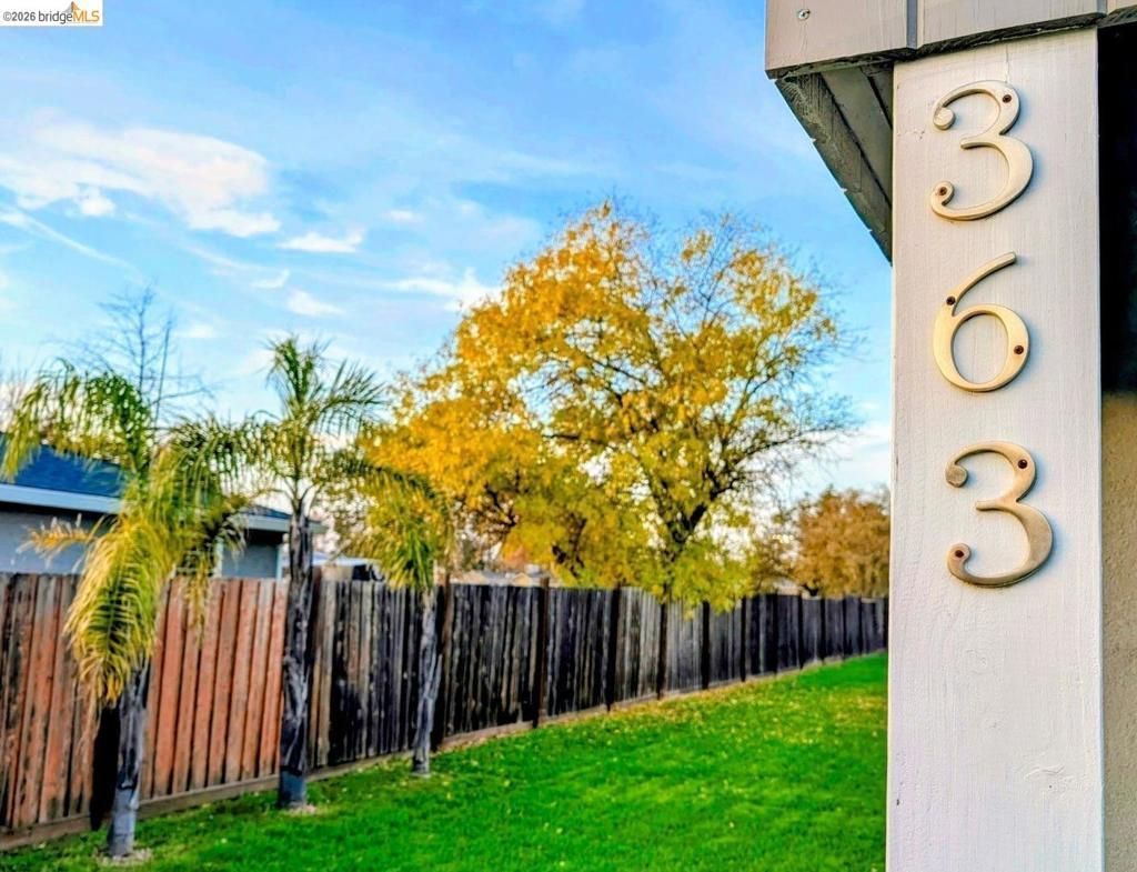363 Ford Rd, Sacramento
