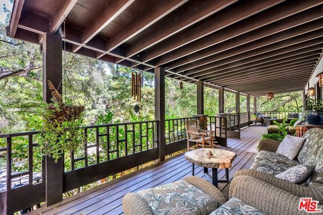 805 Malibu Meadows Drive, Calabasas