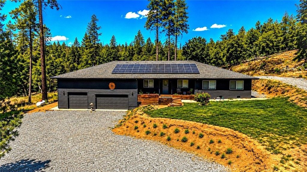 5999 Sugar Pine, Coulterville