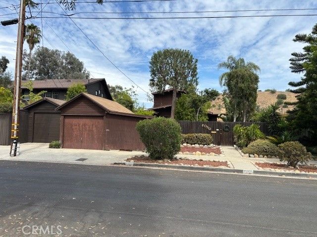 6050 Hayes, Los Angeles