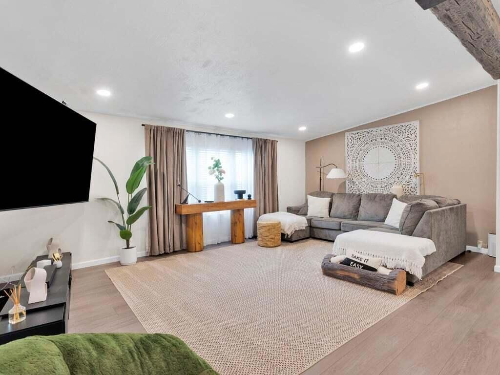7780 Fairlane Road, Lucerne Valley
