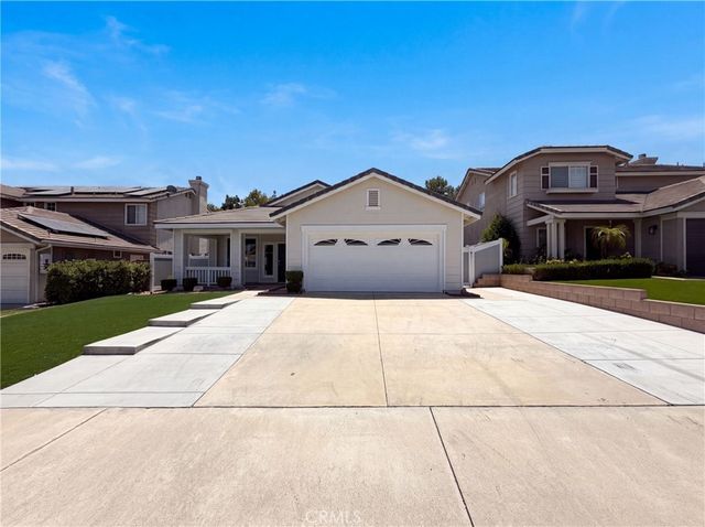13477 Fairfield, Corona
