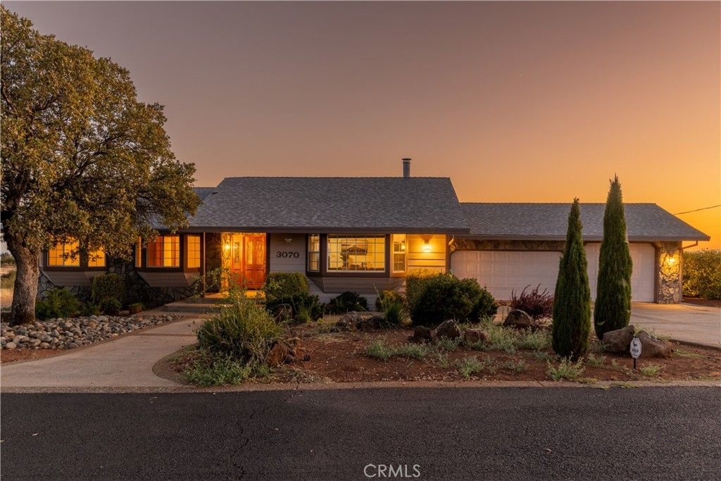 3070 Royal Meadow, Paradise
