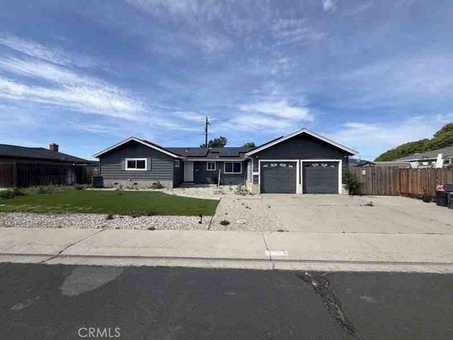1275 Armstrong, Manteca