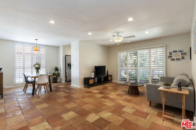 5625 Windsor Way # 207, Culver City