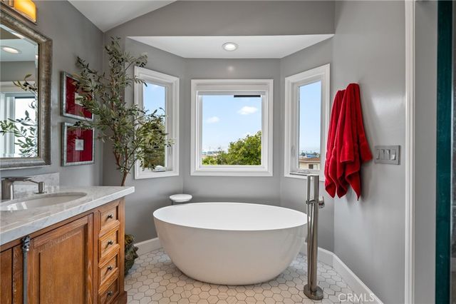 627 S Meyler Street, San Pedro