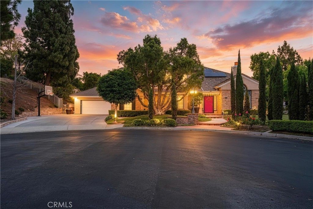 27880 Mount Whitney, Yorba Linda