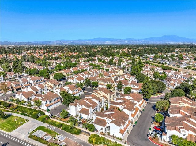 122 Almador, Irvine