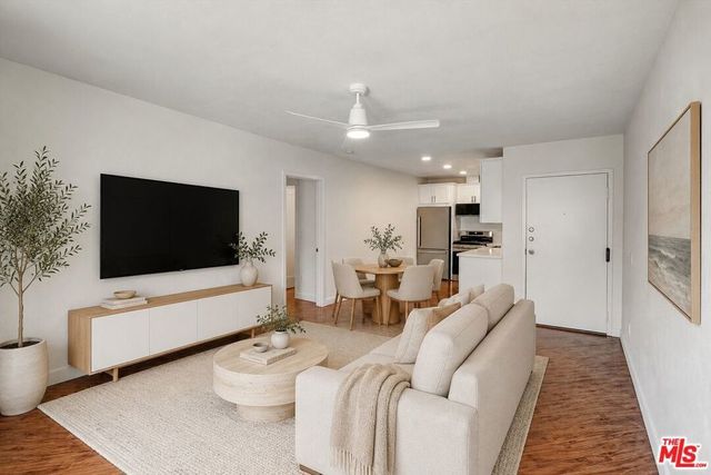 4506 Saugus Avenue # 10, Los Angeles