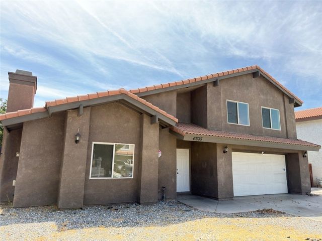 43735 San Francisco Avenue, Lancaster