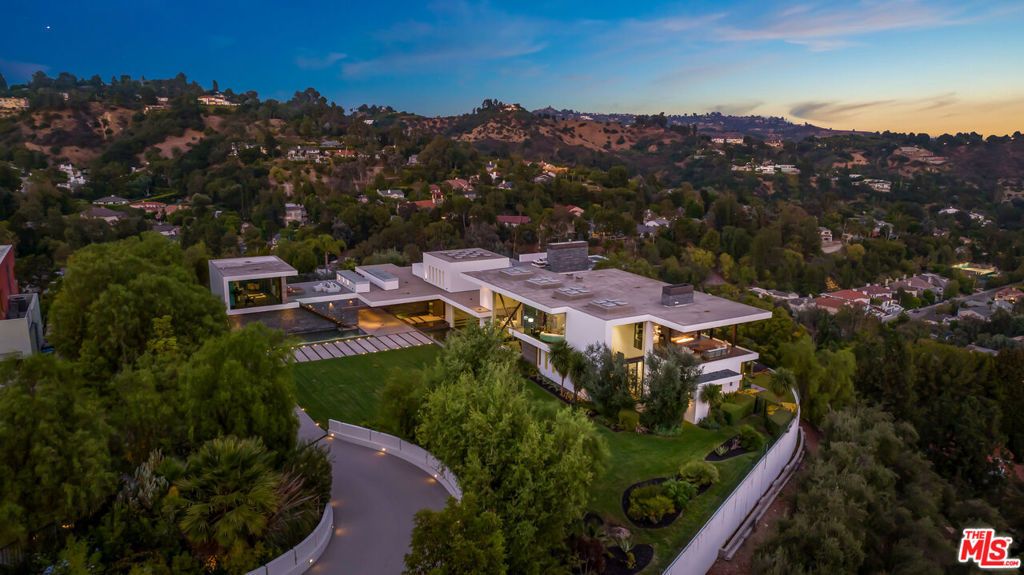 3000 Benedict Canyon Drive, Beverly Hills