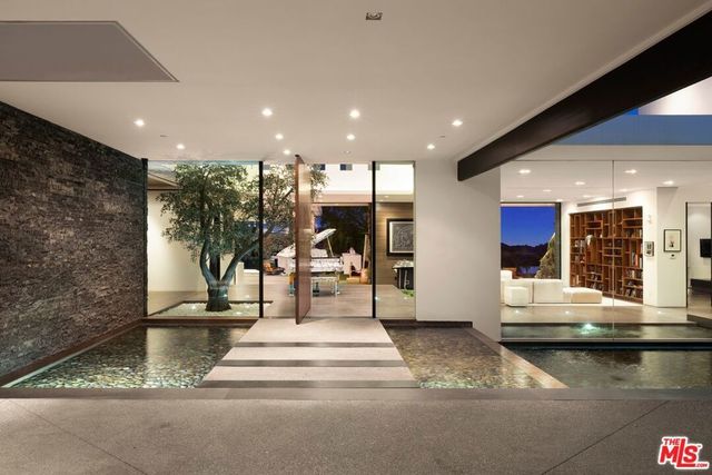3000 Benedict Canyon Drive, Beverly Hills