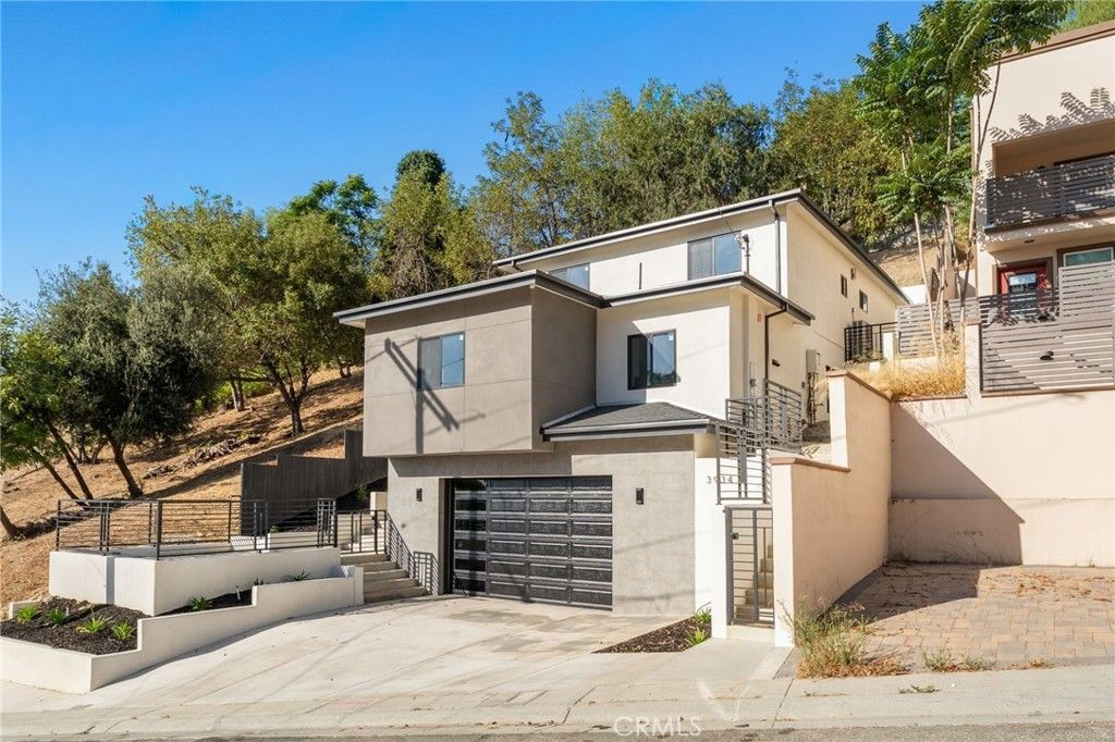 3934 Snow Drive, Los Angeles