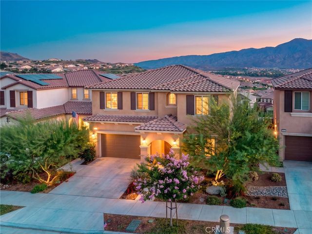 11269 Finders Court, Corona