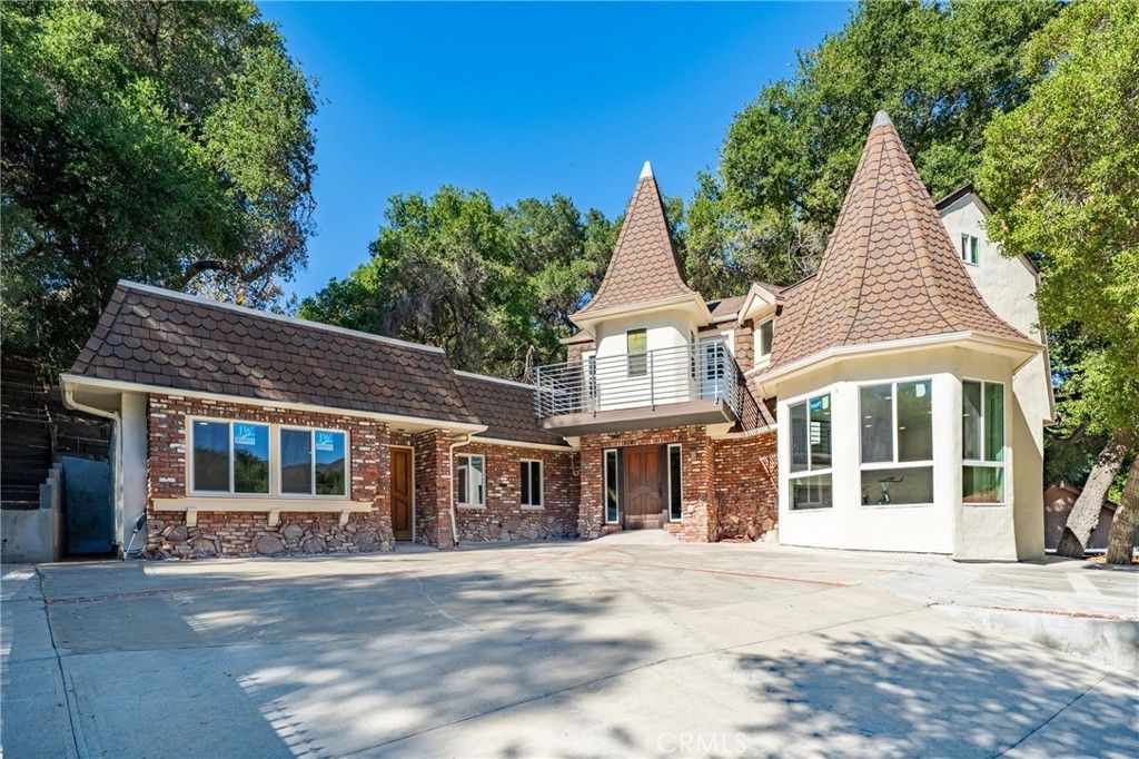 26251 Ravenhill Road, Canyon Country