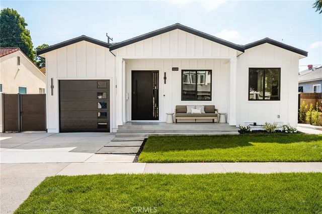 2124 Rutgers, Long Beach