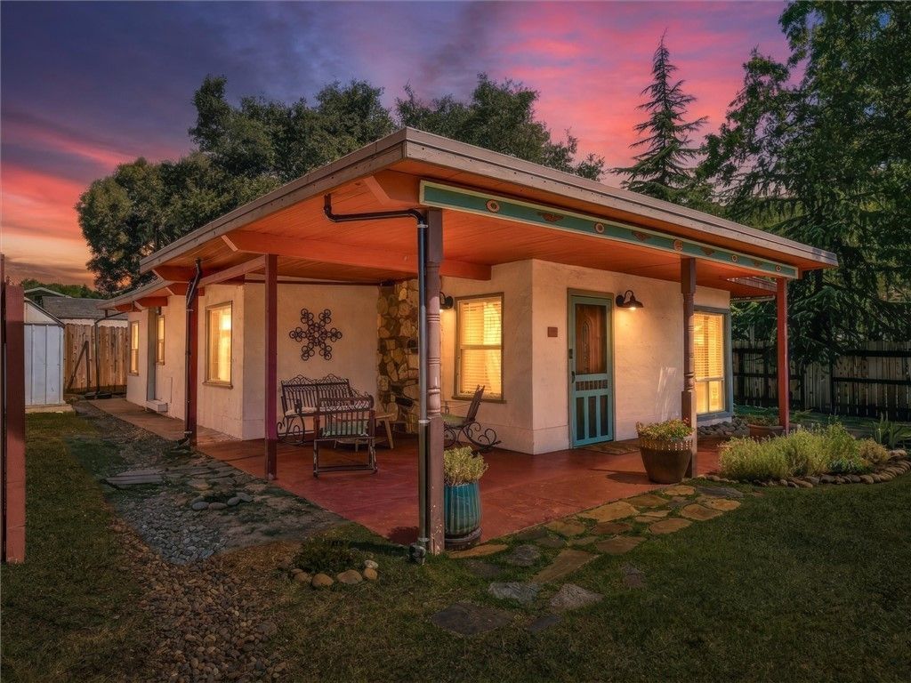 4974 13th, Mariposa