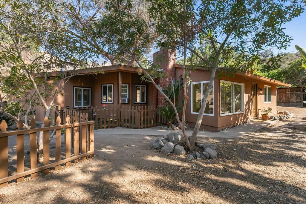8838 Cherry Road, Lakeside