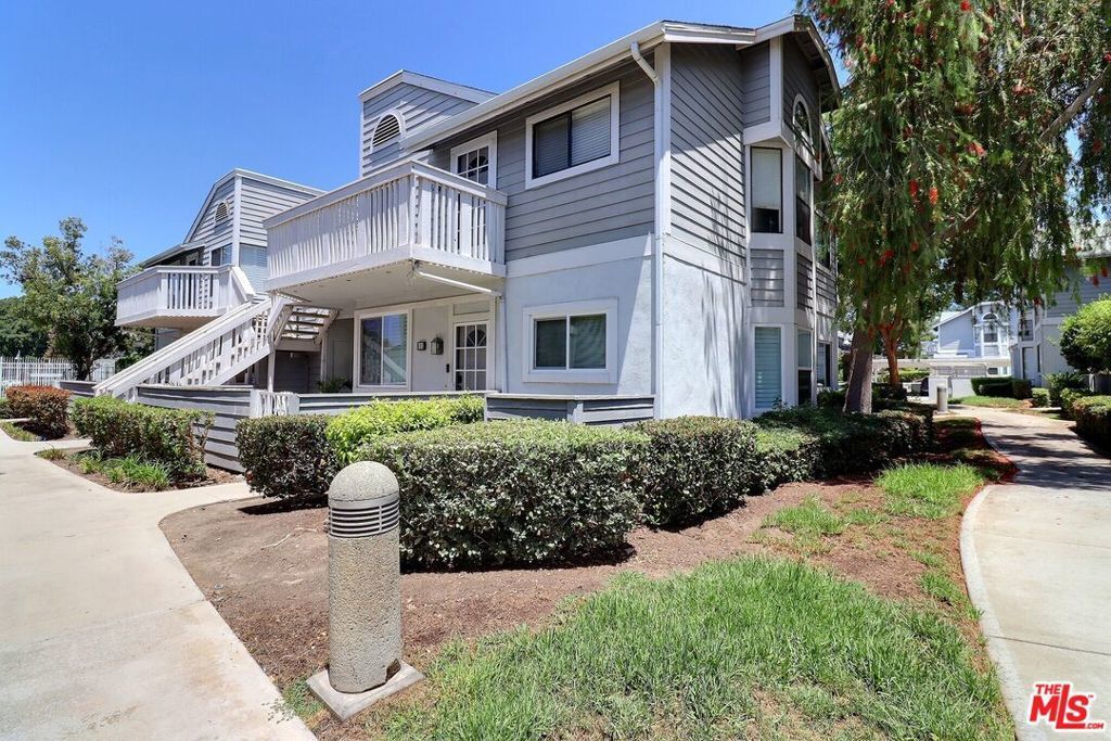 111 Remington # 332, Irvine