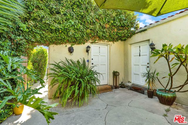 811 N Citrus Avenue, Los Angeles
