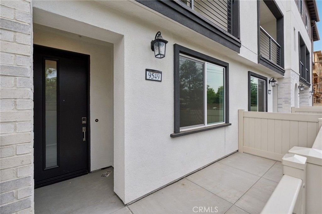 9549 Hannah Way, Riverside