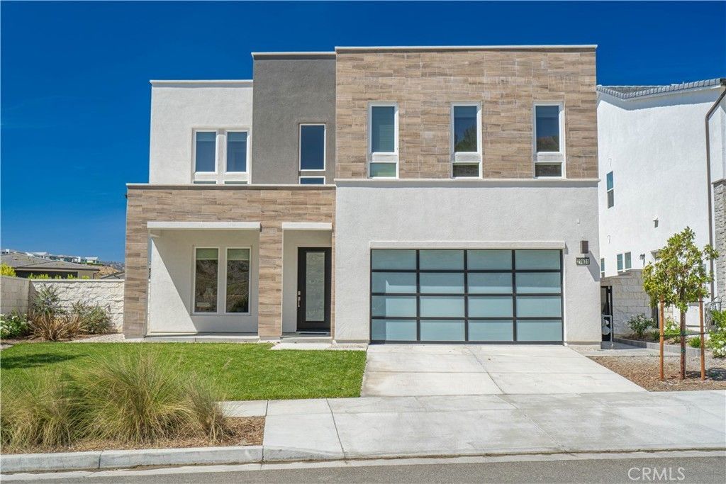 27871 Screenplay Place, Valencia