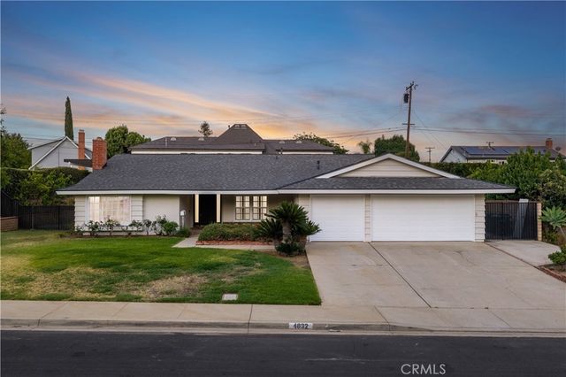 4832 Chamber, La Verne