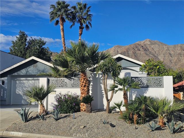 54925 Avenida Alvarado, La Quinta