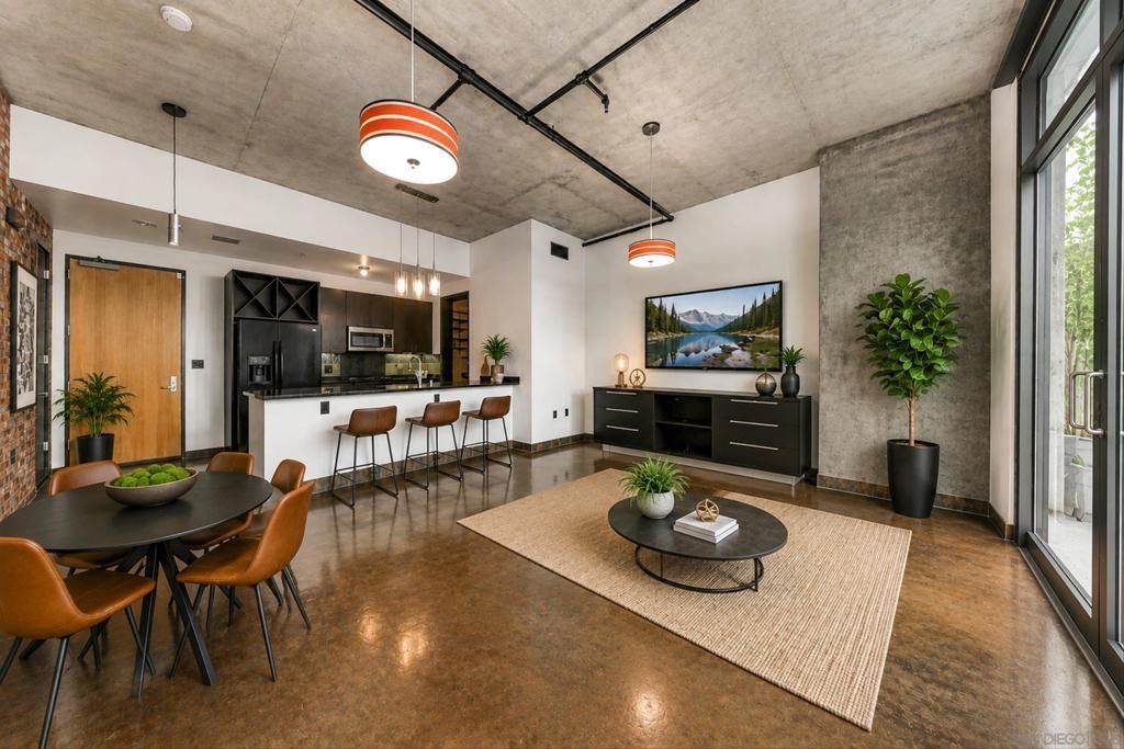 1050 Island # 211, San Diego