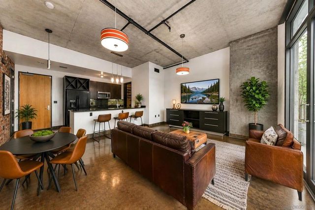 1050 Island # 211, San Diego