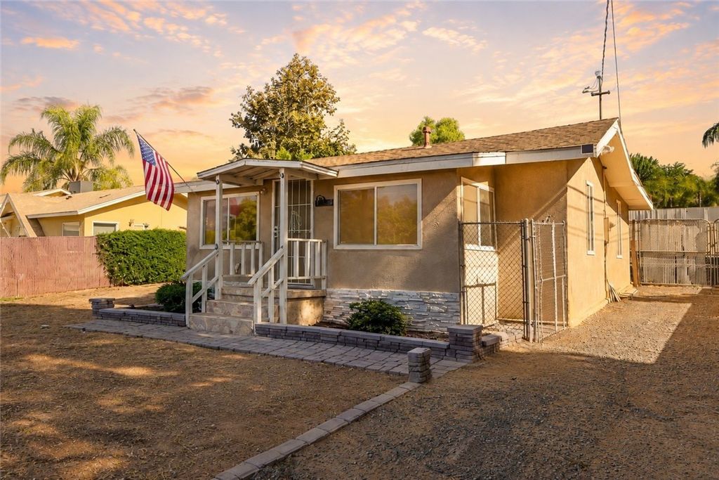 527 7th, Norco