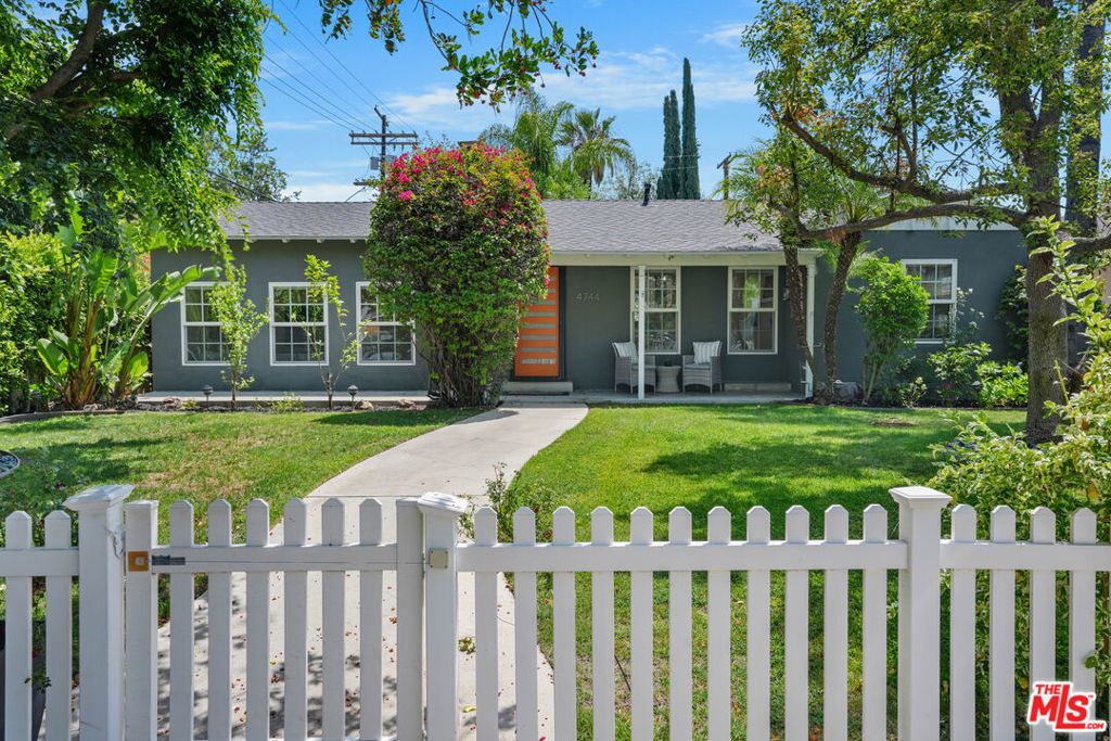 4744 Camellia Avenue, Valley Village