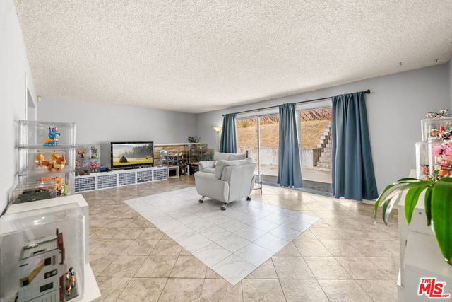12471 Tibbetts Street, Sylmar
