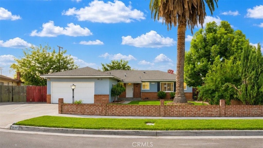 3849 E Dayton Avenue, Fresno