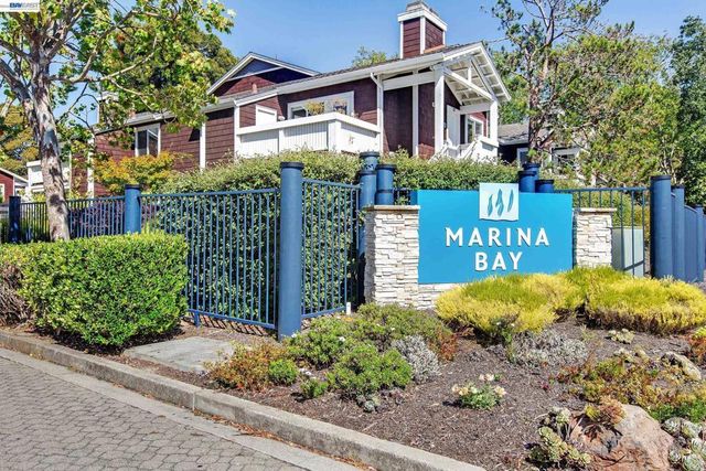 135 Bayside Ct, Richmond