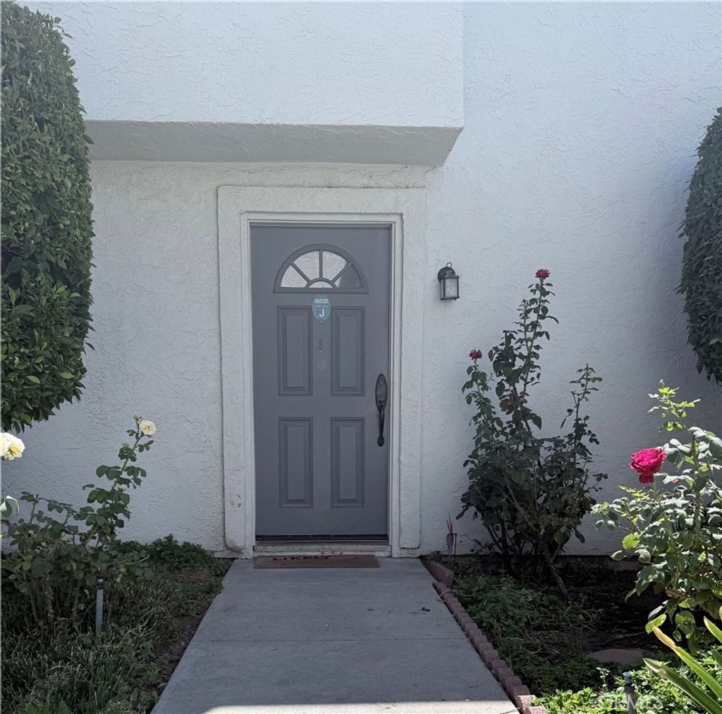 18535 Mayall Street # J, Northridge