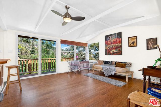 19899 Grand View Drive, Topanga