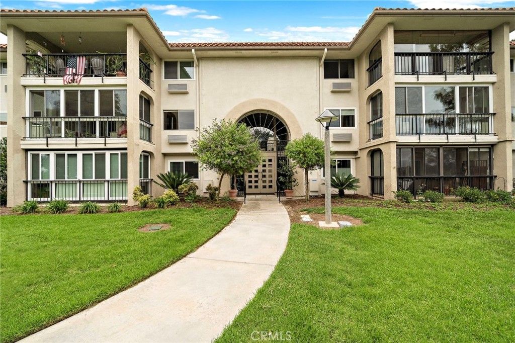 3244 San Amadeo # 2a, Laguna Woods