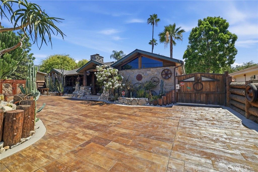 310 S Mountain Avenue, Monrovia