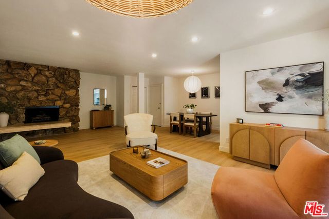 6251 Coldwater Canyon Avenue # 206, Los Angeles
