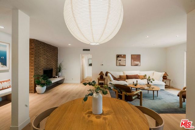 6251 Coldwater Canyon Avenue # 205, Los Angeles