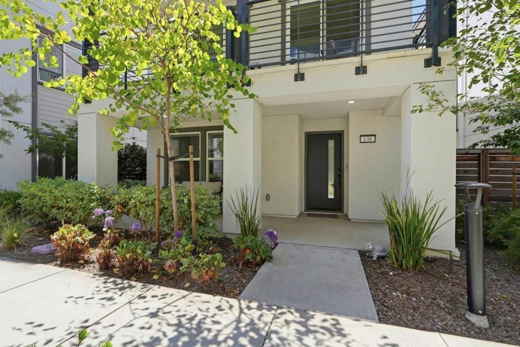 638 Eucalyptus Way, Alameda