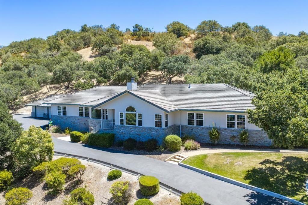 28951 Falcon Ridge, Salinas