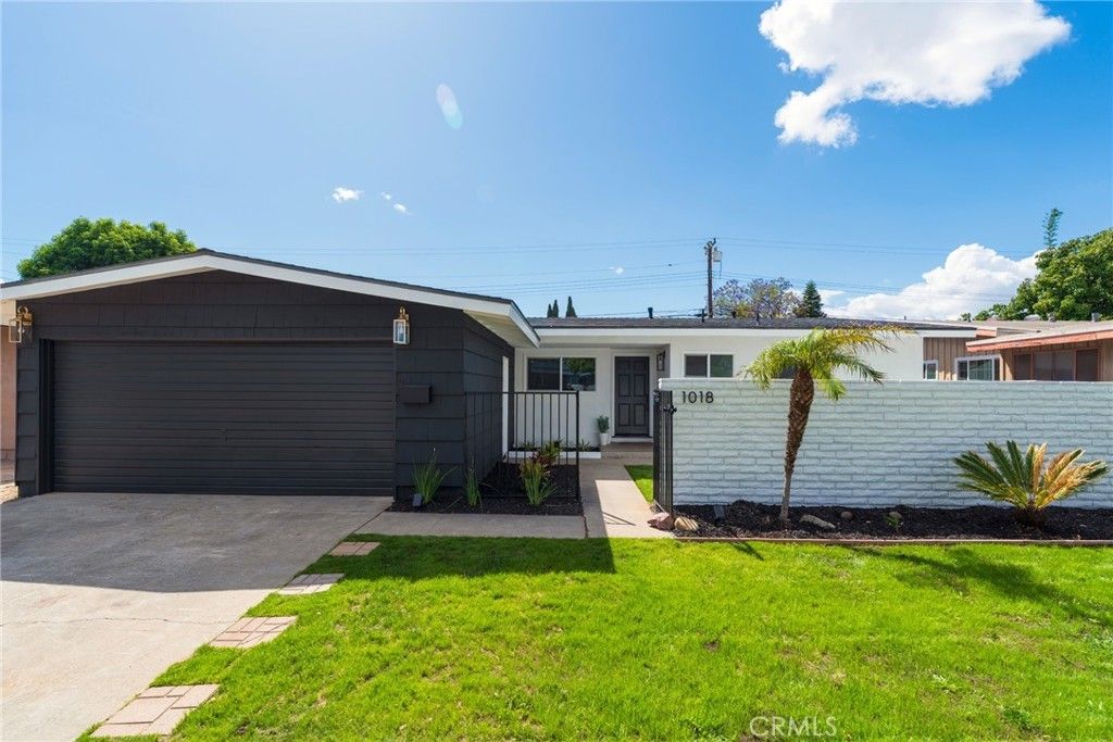 1018 N Wright, Santa Ana